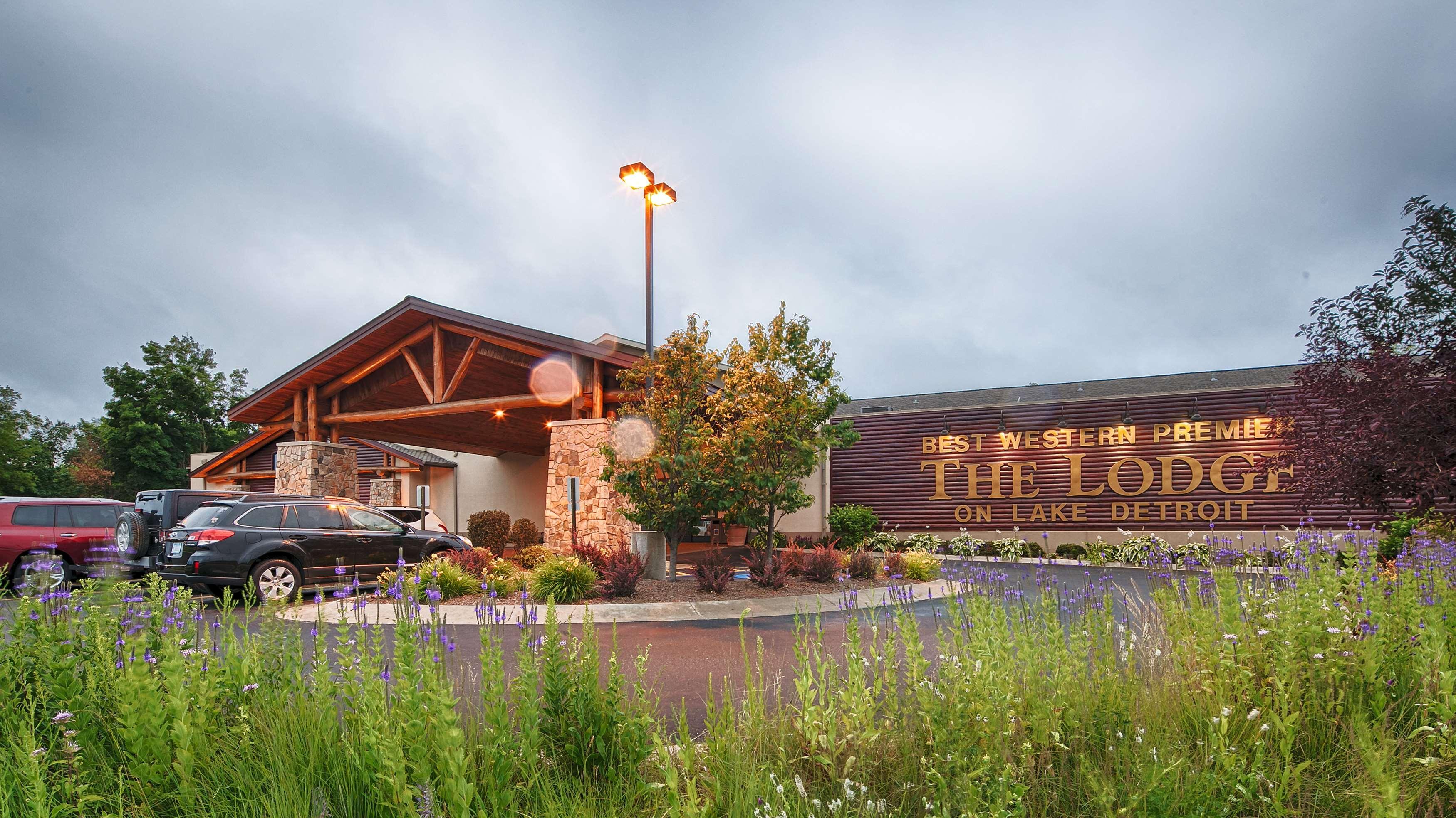Best Western Premier The Lodge On Lake Detroit Detroit Lakes Extérieur photo